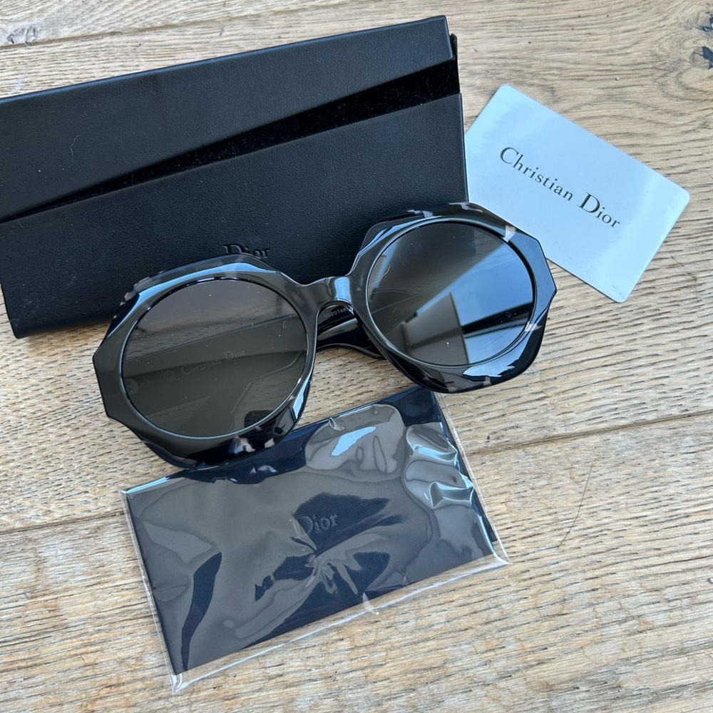 Dior Spirit Sunglasses - Picture 3 of 11
